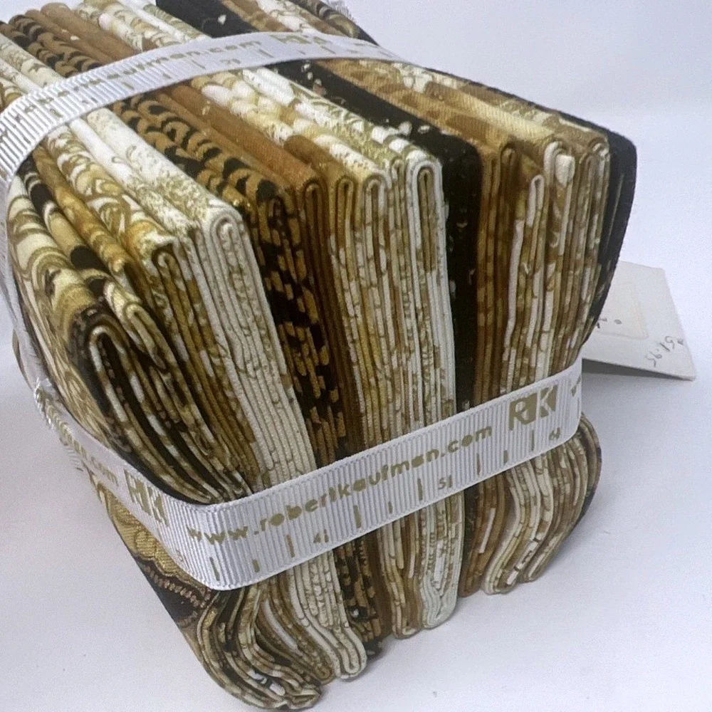 Robert Kaufman Fat Quarter Bundle Kona Cotton Holiday Flourish 12pc Each 18x22